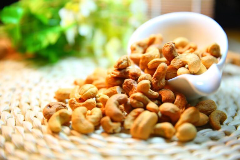 The Complete Plant Protein Myth: How Lentil + Nut Combinations Deliver Everything Your Body Needs
